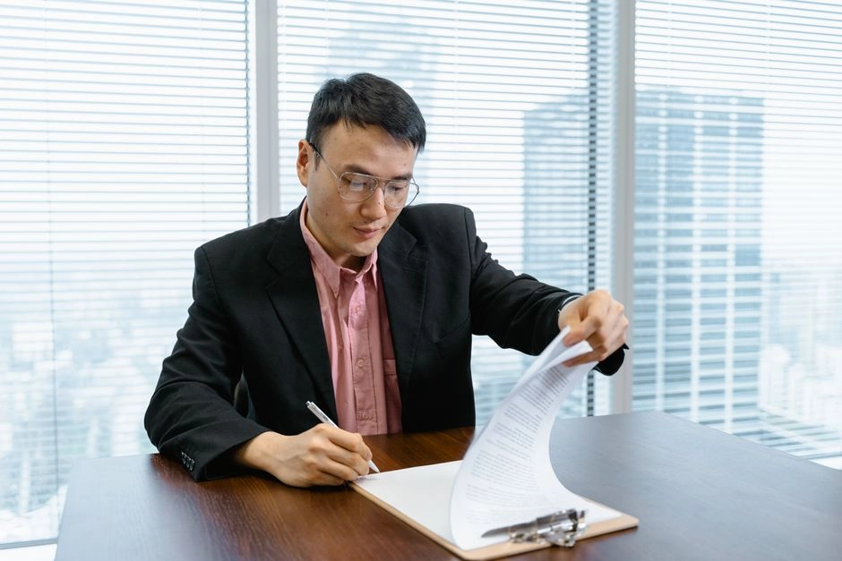 申請法拍屋貸款前審閱拍賣公告與貸款文件