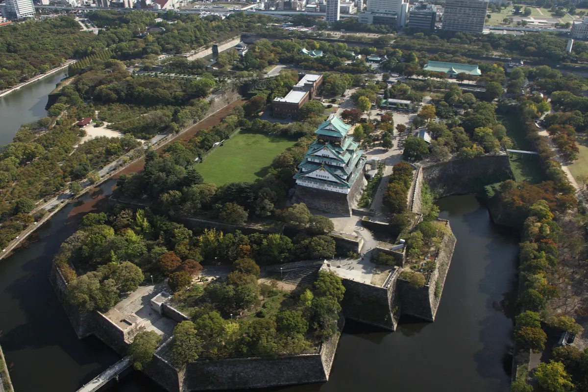 大阪賞楓景點：大阪城公園 ＆ 天守閣