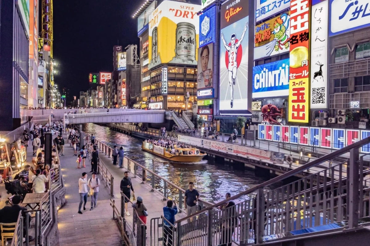 來大阪必逛道頓堀，美食、藥妝、伴手禮都可以在這裡買到！