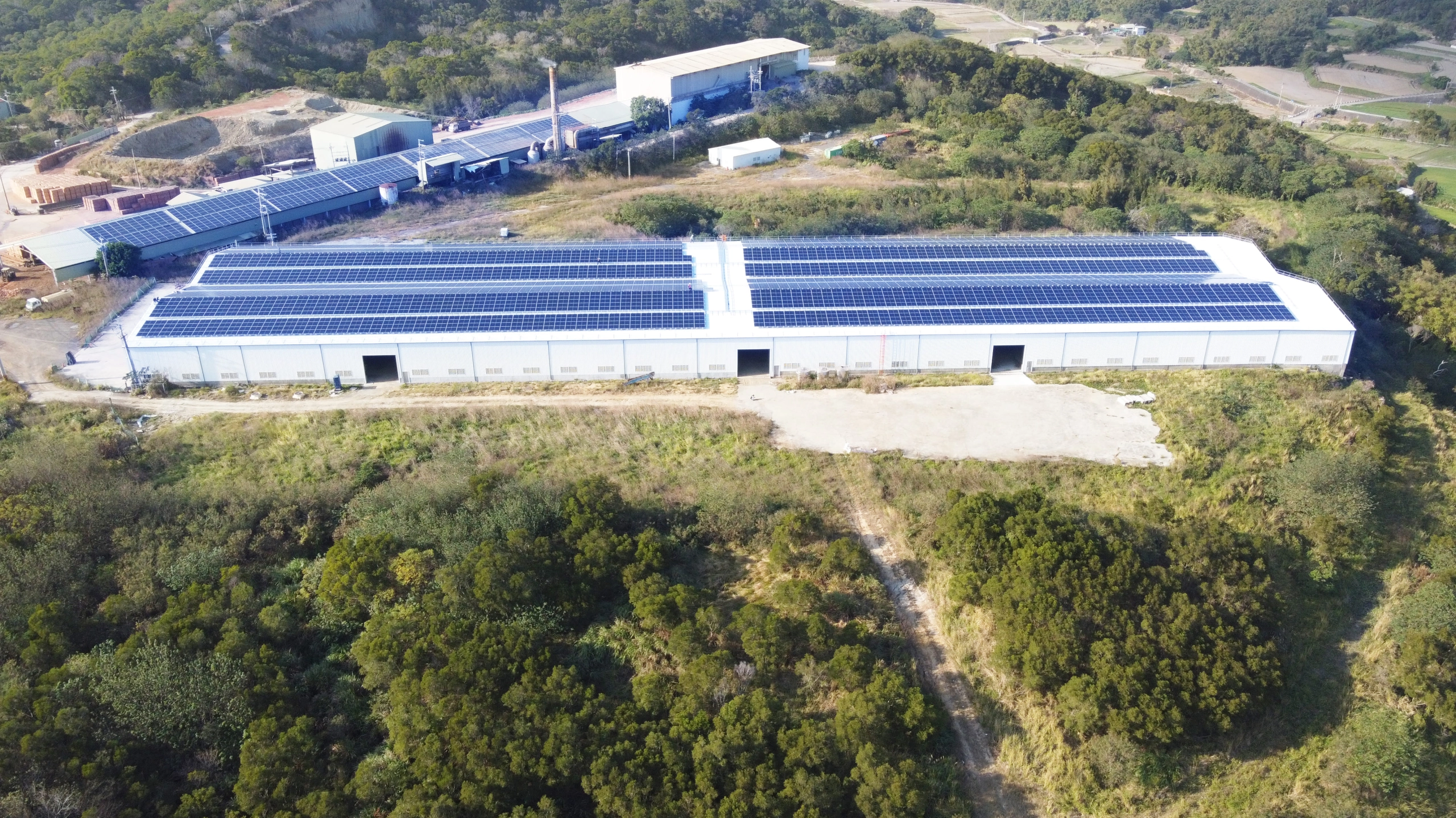 磐軒苗栗通霄屋頂型太陽能案場，裝置容量 1569kW